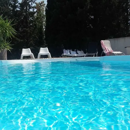 Bennes' House *