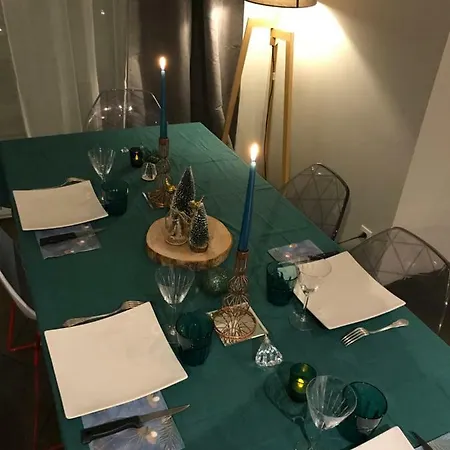 Bennes' House Проживание в семье Villemoustaussou
